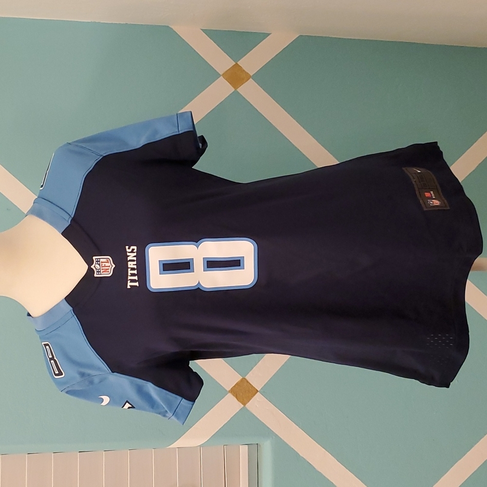 NFL Titans Mariota #8 Vneck Jersey